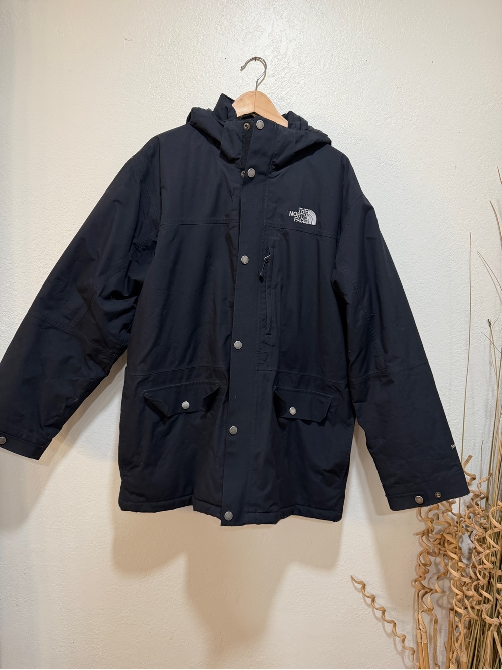 The North Face hyvent Men's Black Hooded winter coat